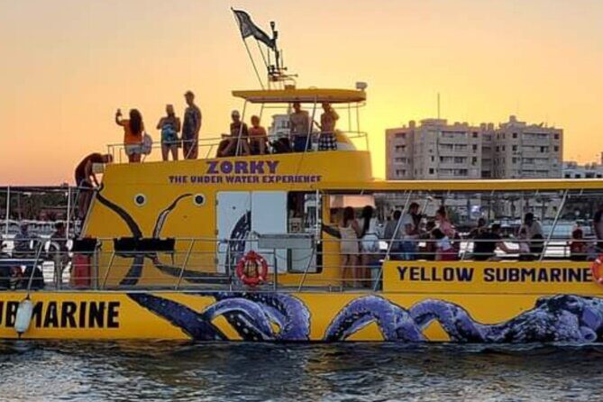 Larnaca Sunset Cruise - Drinks, music, and that end-of-cruise energy