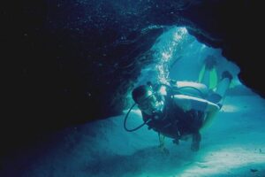 Local Guided Dives (for certified/licensed divers) - How the site choice works: from Green Bay to Konnos Point
