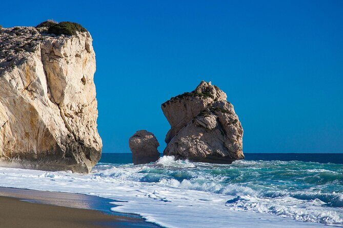 Pafos and Kourion Coach Excursion in Italian - Aphrodite’s Rock photo stop: short myth moment, best photo strategy