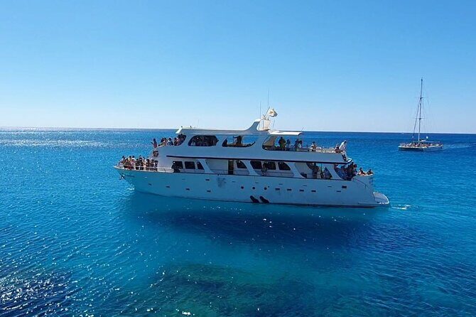Protaras: St Georgios Presidential Cruise BBQ & 1 drink. 16+ - Sailing the Blue Lagoon and Cape Greco Sea Caves